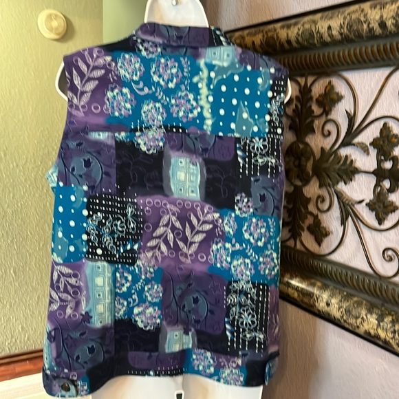 EUC Christopher& Banks vest- patchwork floral button up with pockets Sz M - Picture 5 of 10